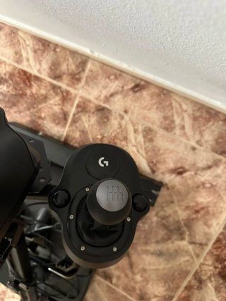 Volante Logitech G29 con pedales y palanca