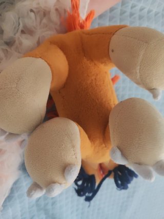 Peluche León Naranja con Melena Arcoíris