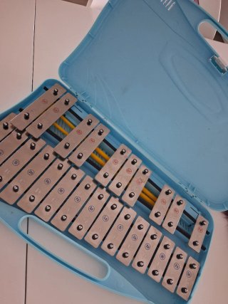 Xilófono Cromático AX-25N2 con baquetas