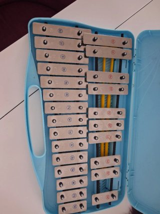 Xilófono Cromático AX-25N2 con baquetas