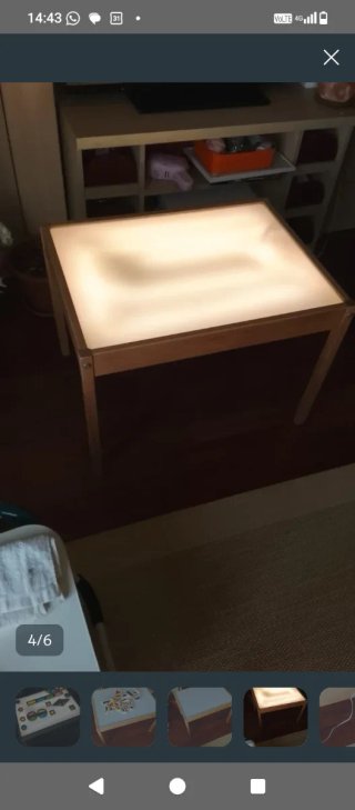 Mesa infantil de madera y tablero blanco