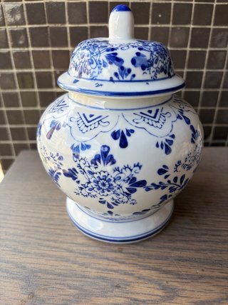 Jarrón de porcelana azul y blanco