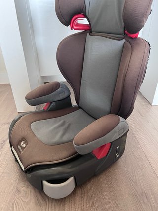 Elevador coche niño con respaldo