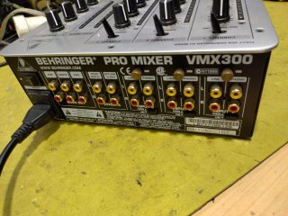 Mixer Behringer VMX300 VCA DJ
