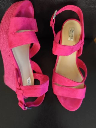 Sandalias Bershka rosas talla 38