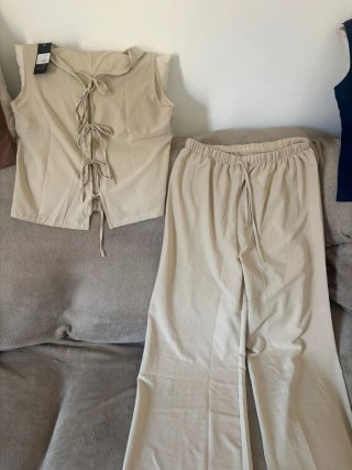 Conjunto Top y Pantalón Beige