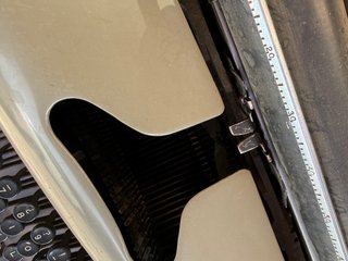 Máquina de escribir Hispano Olivetti Lexicon SG