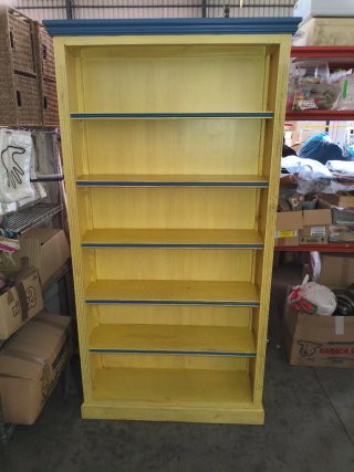 Conjunto muebles amarillo y azul habitación niños,