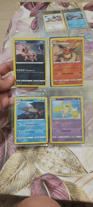 Lote cartas Pokémon Variadas