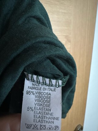 Blusa verde hombros descubiertos talla única