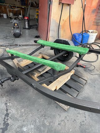 RESTAURACIÓN DE REMOLQUES CON PINTURA RAPTOR