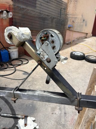 RESTAURACIÓN DE REMOLQUES CON PINTURA RAPTOR