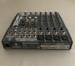 Mesclador Behringer Xenyx 1202FX