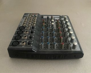 Mesclador Behringer Xenyx 1202FX