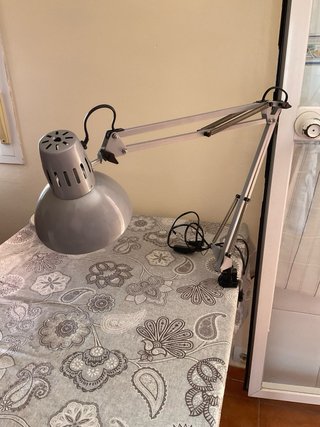 Lámpara flexo de trabajo articulada
