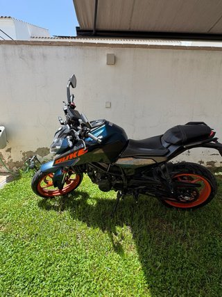 KTM 125 Duke 2024 Negra/Naranja