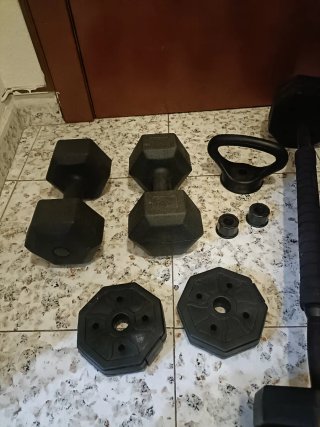 Lote Gimnasio Casa Mancuernas y Banco