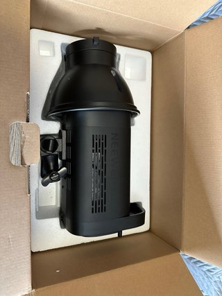 Foco LED Neewer CB100 100W Bowens Mount