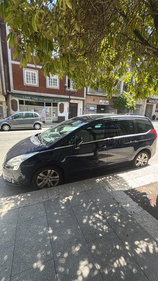 Peugeot 5008 Azul 7 Plazas