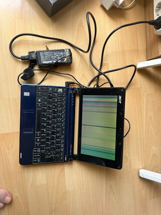 Acer Aspire One Azul/Negro-pantalla dañada