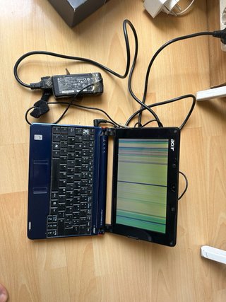 Acer Aspire One Azul/Negro-pantalla dañada