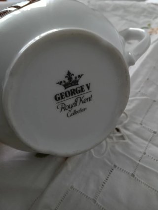 Salsera Royal Kent George V Porcelana