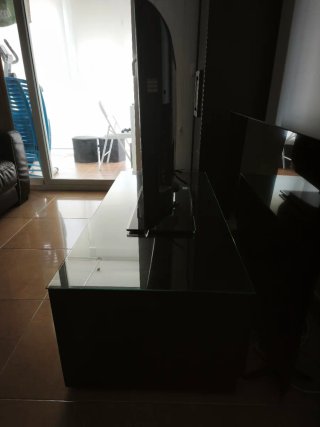 Mueble TV salón cristal y madera