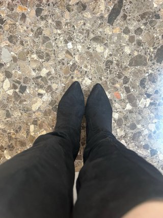 Stivali alti neri con tacco