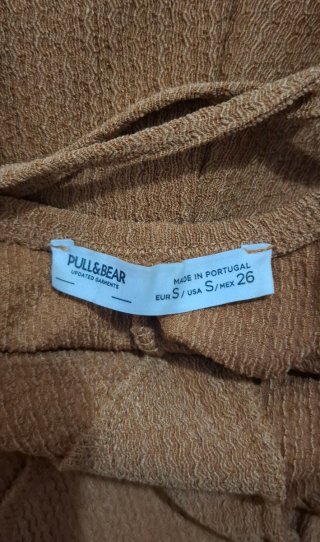 Mono Pull&Bear marrón tirantes