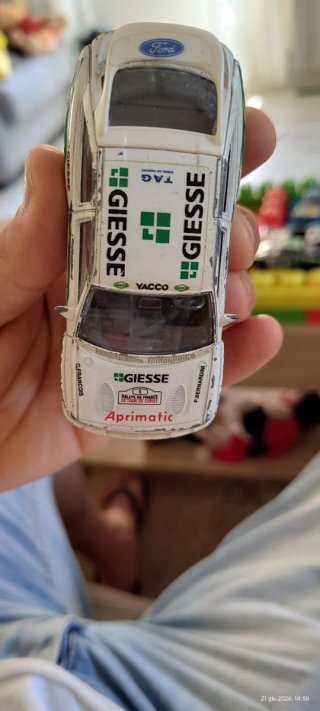 Modellino Ford Escort RS Cosworth 1:43