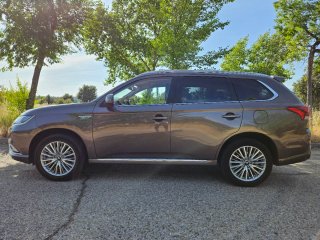 Mitsubishi Outlander 2021