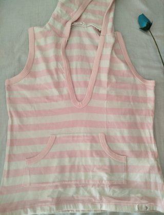Jersey con capucha y bolsillos