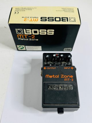Boss MT-2 Metal Zone Pedal de Guitarra