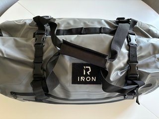 Bolsa Maleta Impermeable IRON Moto Negra Gris
