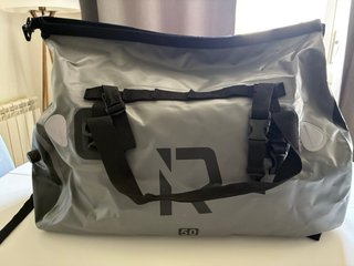Bolsa Maleta Impermeable IRON Moto Negra Gris