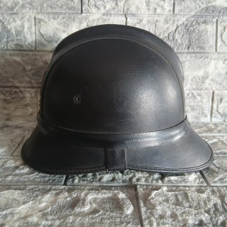 Casco Negro Bomberos con Emblema Dorado fiamma