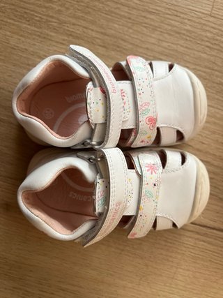 Sandalias Biomecanics Talla 20 Niña