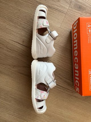 Sandalias Biomecanics Talla 20 Niña