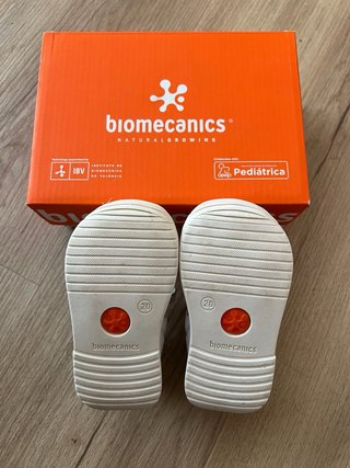Sandalias Biomecanics Talla 20 Niña