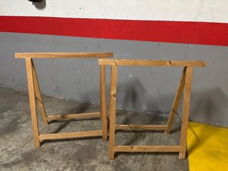 2 Caballetes de madera