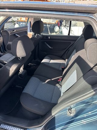 Volkswagen Golf 2003
