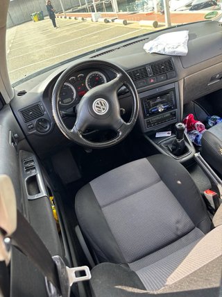Volkswagen Golf 2003