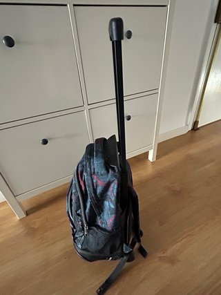 Mochila Totto con ruedas practicamente nueva