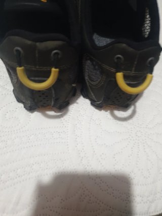 Zapatillas The North Face Negras y Amarillas