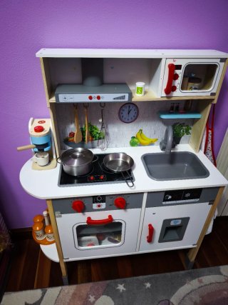 Cocinita de madera infantil