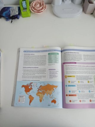 GEOGRAFIA 3 DBH MUNDUAK ERAIKITZEN