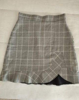 Falda Zara cuadros talle alto