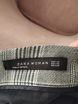 Falda Zara cuadros talle alto