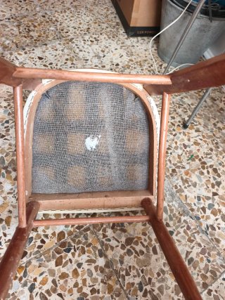 Sillas Mocholi para restaurar