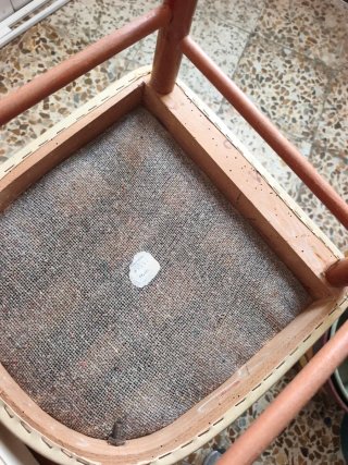 Sillas Mocholi para restaurar